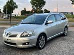 Toyota avensis 2.0 diesel jaar 2009 met full opzion, Auto's, Toyota, Avensis, Zwart, 5 deurs, Particulier