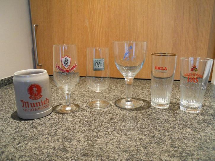 Set bierglazen, Verzamelen, Glas en Drinkglazen, Zo goed als nieuw, Bierglas, Ophalen