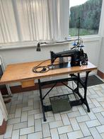 Machine à coudre Bernina avec table, Enlèvement, Machine à coudre, Bernina