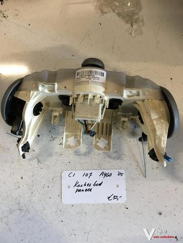 Citroen C1 Peugeot 107 Toyota Aygo 2008 Kachelbedieningspane beschikbaar voor biedingen