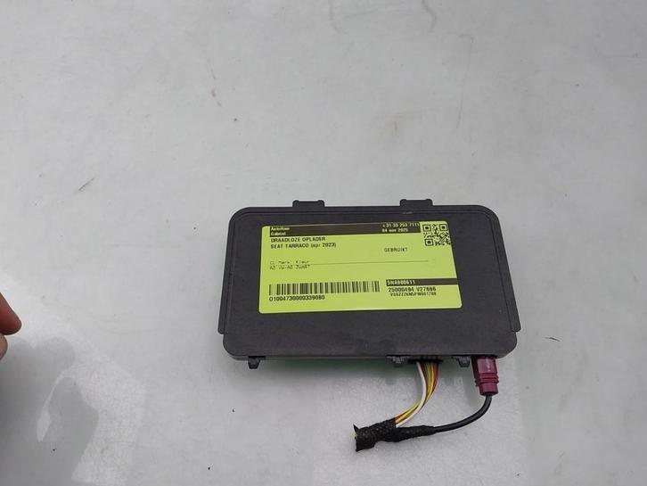 DIVERS Draadloze oplader Seat Tarraco (|5NA980611|), Autos : Pièces & Accessoires, Autres pièces automobiles, Seat, Utilisé