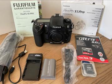 Fuji FinePix S5 Pro Body digitale spiegelreflexcamera beschikbaar voor biedingen