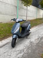 Piaggio zip 2T A klasse, Fietsen en Brommers, Ophalen, Zo goed als nieuw, Piaggio