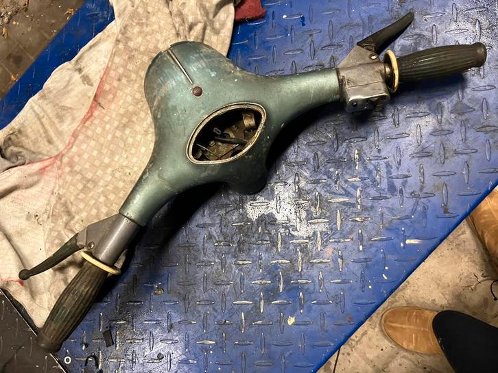 Stuur Piaggio oldtimer, Fietsen en Brommers, Brommeronderdelen | Oldtimers, Ophalen