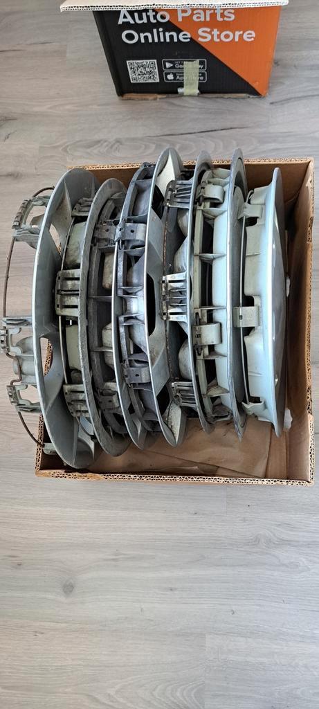 Diverse wieldoppen voor decoratie, Auto diversen, Wieldoppen, Gebruikt, Ophalen