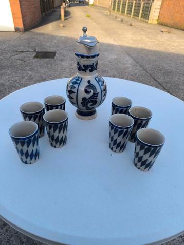 Set van stenen kruik met 8 bekers, Antiek en Kunst, Ophalen