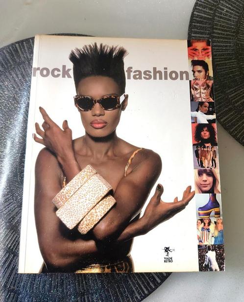 Rock Fashion Softcover 224 pagina's, Boeken, Kunst en Cultuur | Beeldend, Gelezen, Ophalen of Verzenden