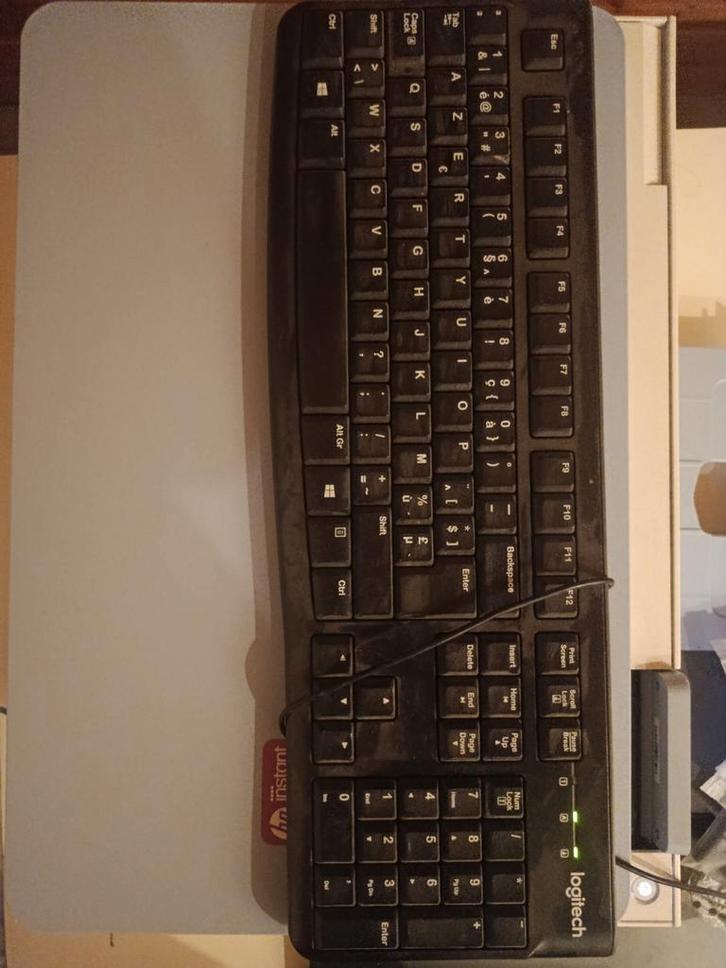 Toetsenbord Logitech, Computers en Software, Toetsenborden, Zo goed als nieuw, Azerty, Bedraad, Ophalen
