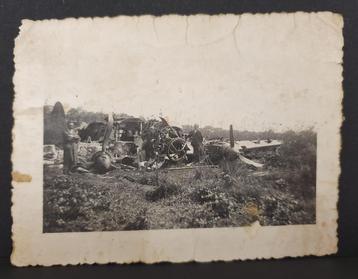 Photo : Un avion allemand écrasé pendant la Seconde Guerre