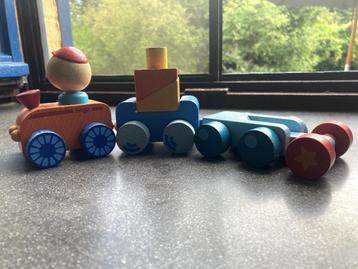 Haba houten speelgoedtreintje beschikbaar voor biedingen