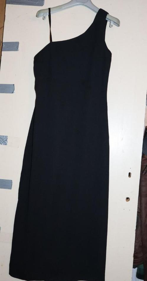 zwarte maxi-jurk met off-schouder halslijn merk cicerone, Kleding | Dames, Jurken, Zo goed als nieuw, Maat 38/40 (M), Zwart, Onder de knie