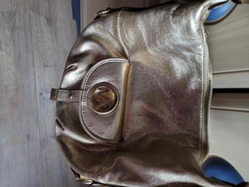 Gouden Michael Kors tas in zeer goede staat beschikbaar voor biedingen