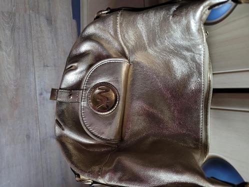 Gouden Michael Kors tas in zeer goede staat, Handtassen en Accessoires, Tassen | Schoudertassen, Zo goed als nieuw, Overige merken