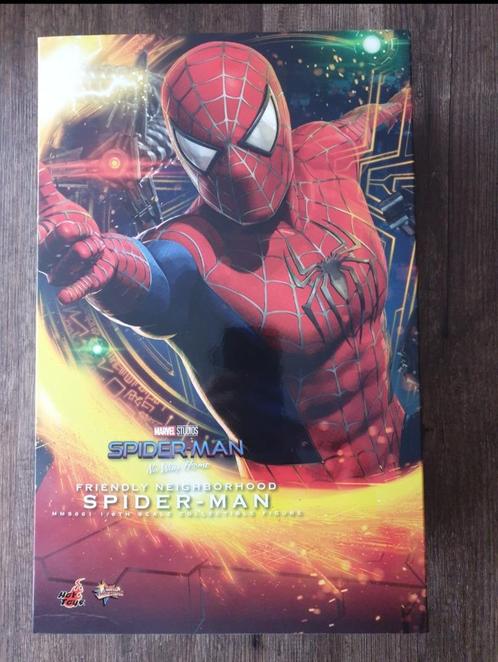 Hot Toys Friendly Neighborhood Spider-Man (mms661)  NWH, Verzamelen, Film en Tv, Nieuw, Film, Actiefiguur of Pop, Verzenden