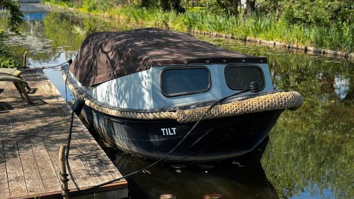 Stalen vlet sloep met zgan 11pk Vetus diesel inboord 4.80m, Watersport en Boten, Sloepen, Zo goed als nieuw, 10 tot 30 pk, 3 tot 6 meter