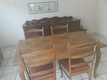 Tafel beschikbaar voor biedingen