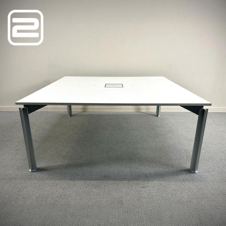 Bulo 2p Workbench, Huis en Inrichting, Bureaus, Zo goed als nieuw, Bureau, In hoogte verstelbaar, Ophalen