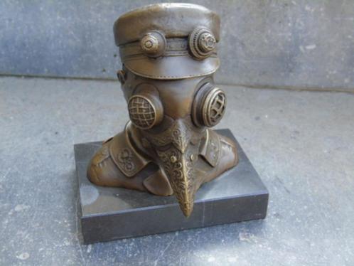 bronzen beeld op marmeren sokkel, gesigneerd met een gemaske, Antiek en Kunst, Antiek | Brons en Koper, Brons, Ophalen