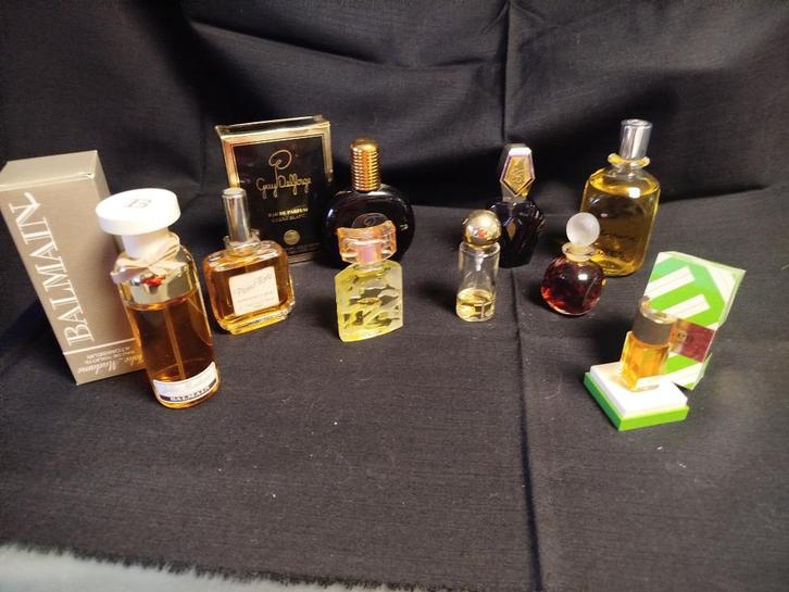 VEEL ANTIEKE PARFUMS, Verzamelen, Parfumverzamelingen, Gebruikt, Parfumfles, Gevuld, Ophalen of Verzenden