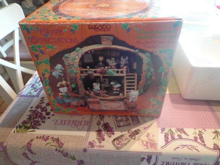 Enesco muziekdoos - wijnkelder, Antiek en Kunst, Curiosa en Brocante, Ophalen of Verzenden