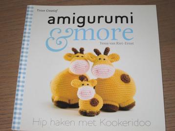 16 amigurumi haakboeken beschikbaar voor biedingen