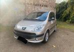 Peugeot 1007 1.4HDI 172000km, Auto's, Peugeot, 4 zetels, Zwart, Particulier, 1560 cc