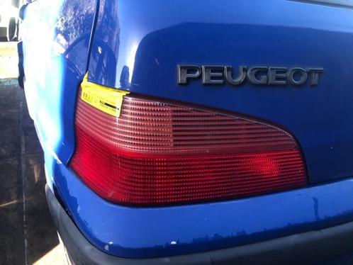 Achterlicht links van een Peugeot 106, Auto-onderdelen, Verlichting, Peugeot, Gebruikt, 3 maanden garantie, Ophalen of Verzenden