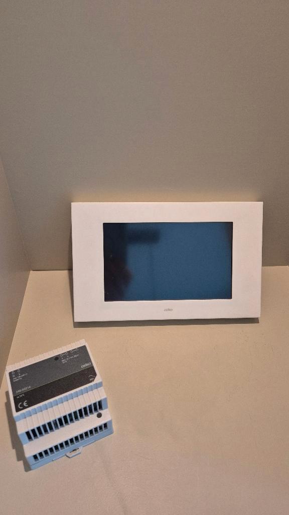 Nikobus touchscreen 05-096 + voeding, Hobby & Loisirs créatifs, Composants électroniques, Comme neuf, Envoi