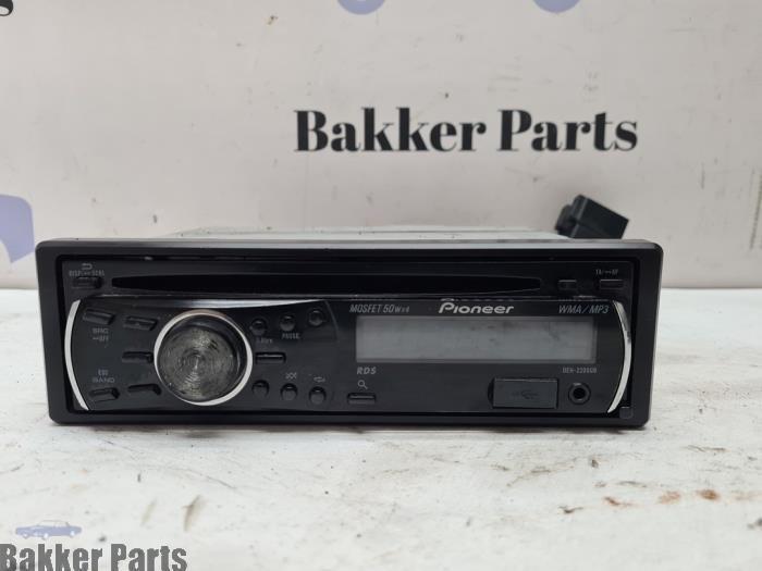 Radio/Lecteur CD d'un Renault Megane, Autos : Pièces & Accessoires, Électronique & Câbles, Renault, Utilisé, 3 mois de garantie