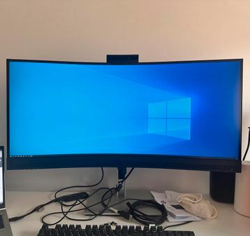 HP E34m G4 WQHD curved monitor 3440 x 1440