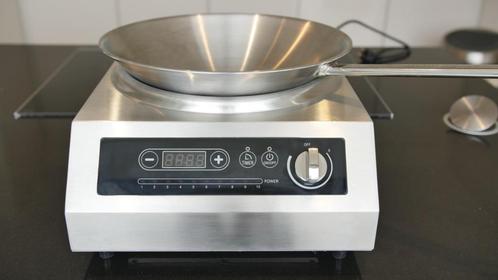 Speciale inductiekookplaat met wok inbegrepen, Huis en Inrichting, Keuken | Potten en Pannen, Zo goed als nieuw, Wok, Overige materialen