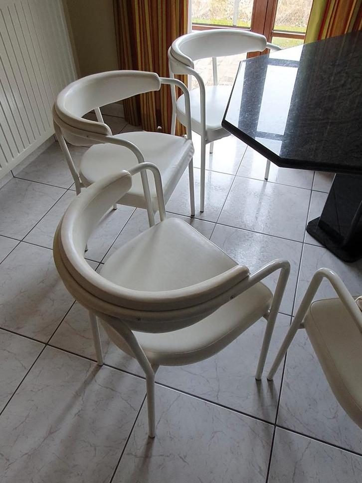 TOPKOOP PRACHTIGE STOELEN IN ECHT WIT LEDER  4 STUKS  120 EU, Huis en Inrichting, Stoelen, Zo goed als nieuw, Wit, Ophalen