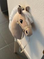 Gave fjord stokpaard hobbyhorse. Witte halster, touw, stok!, Enfants & Bébés, Jouets | Peluches, Enlèvement ou Envoi, Neuf, Cheval