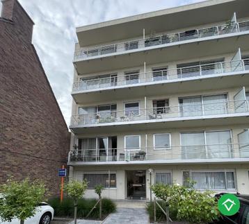 Centraal gelegen appartement met 2 slaapkamers en garage te  beschikbaar voor biedingen