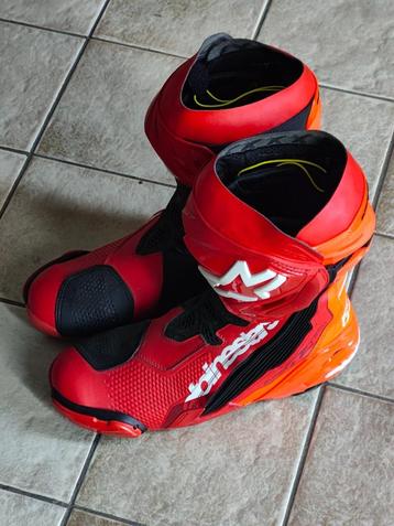 Alpinestars race boots disponible aux enchères