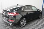 Hyundai i30 Fastback 1.0 T-GDI DCT Automaat Navi Camera, Auto's, 0 cilinders, 0 kg, Zwart, USB