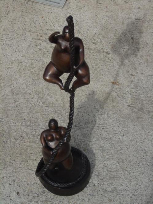 statue art moderne en bronze , 2 grosse femme a la corde ., Jardin & Terrasse, Statues de jardin, Neuf, Abstrait, Autres matériaux