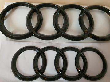 Audi Q7 logo's ringen voor grill en koffer 》blinkend zwart beschikbaar voor biedingen