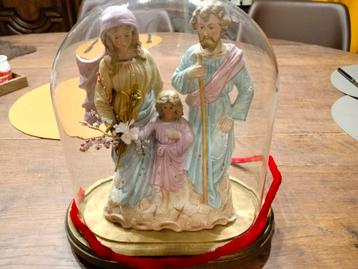 cloche en verre avec sainte famille 33 cm de haut et 30 cm d, Enlèvement