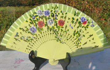 éventail en balsa peint decor floral (3) beschikbaar voor biedingen