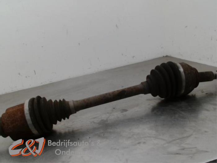 Aandrijfas links-voor van een Renault Trafic, Auto-onderdelen, Remmen en Aandrijving, Renault, Gebruikt, 3 maanden garantie, Ophalen of Verzenden