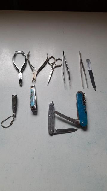 Pince à ongles , petit canif , couteau suisse , petit matéri, Enlèvement ou Envoi, Comme neuf
