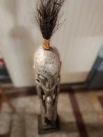 statue africaine en bois sculpté, Enlèvement