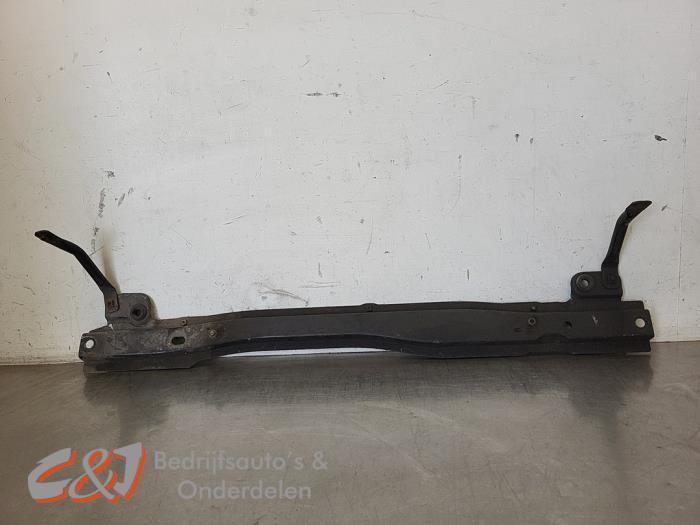 Radiateurbalk van een Renault Trafic, Auto-onderdelen, Carrosserie, Renault, Gebruikt, 3 maanden garantie, Ophalen of Verzenden