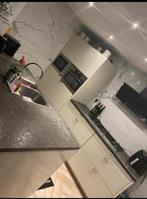 Cuisine îlot complète, Huis en Inrichting, Ophalen, Crème, Graniet of Steen, Met kookeiland