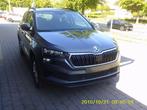 Skoda Karoq gl automaat (bj 2023), Auto's, Automaat, Stof, Gebruikt, 4 cilinders