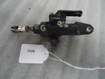 R6 1999 - 2002 Yamaha Rempomp D1-21318 beschikbaar voor biedingen