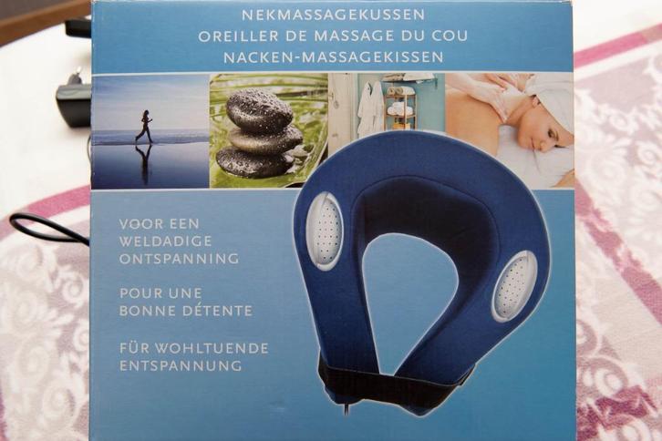 Nekmassage kussen met warmte en vibratie, Elektronische apparatuur, Persoonlijke Verzorgingsapparatuur, Zo goed als nieuw, Overige typen