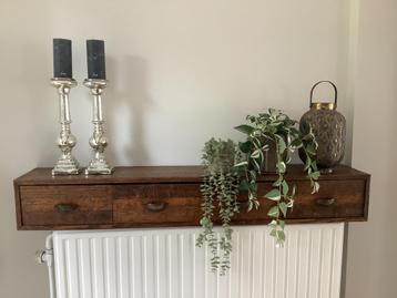 Wandplank met 4 schuiven (eik) beschikbaar voor biedingen