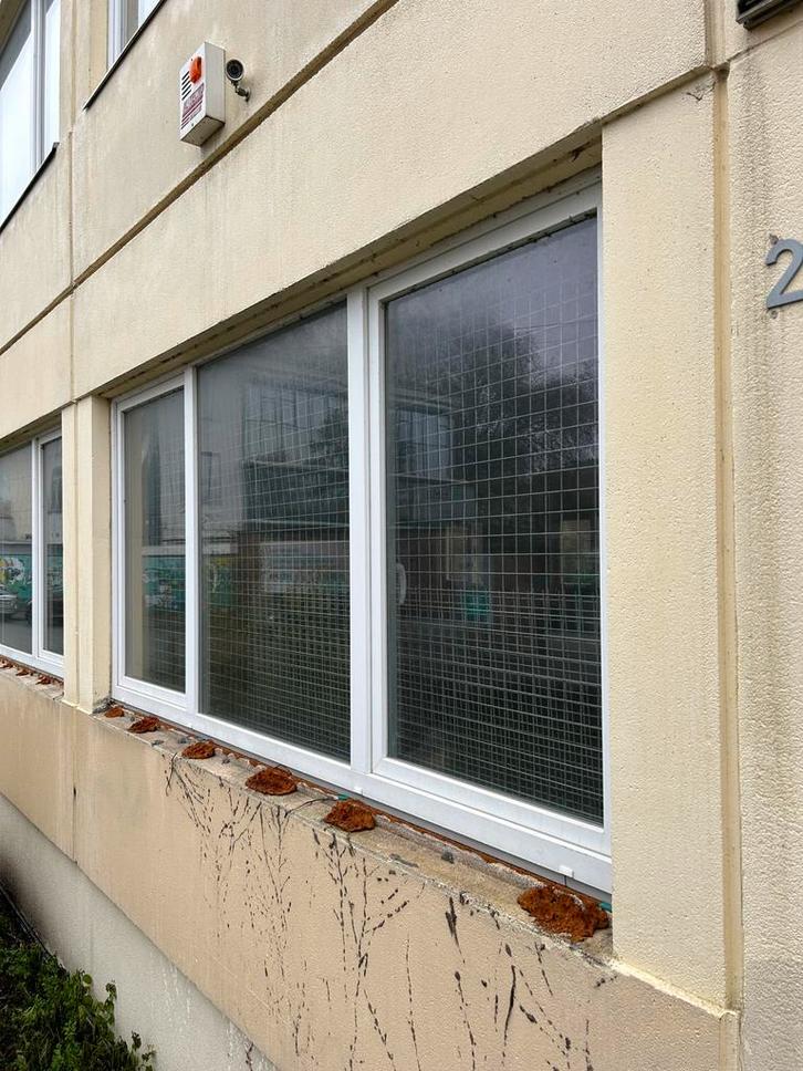 150 stuks pvc buitenramen te koop 153x318cm, Doe-het-zelf en Bouw, Raamkozijnen en Schuifdeuren, Zo goed als nieuw, Ophalen